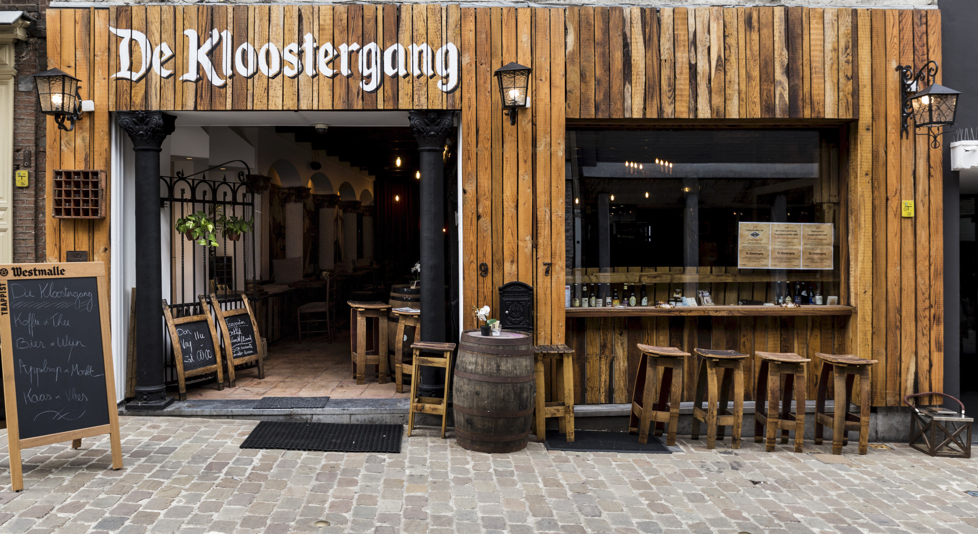kloostergang gevel